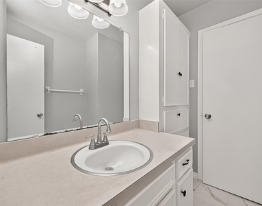 611 Dogwood Trail - Photo Thumbnail 13