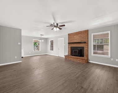 611 Dogwood Trail - Photo Thumbnail 3