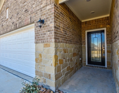 5715 Aurora Greens Lane - Photo Thumbnail 3
