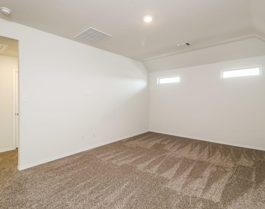 3124 Glazner Drive - Photo Thumbnail 6