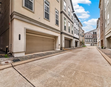 855 Dunleigh Meadows Lane - Photo Thumbnail 32