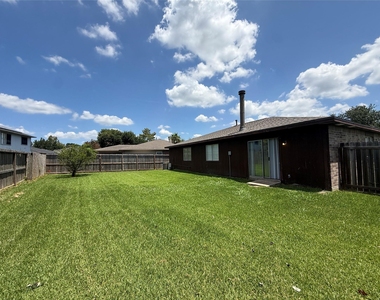 18023 Lago Forest Drive - Photo Thumbnail 22