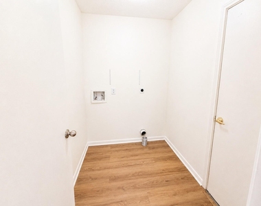 18023 Lago Forest Drive - Photo Thumbnail 13