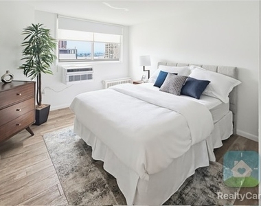 490 2nd Avenue - Photo Thumbnail 2