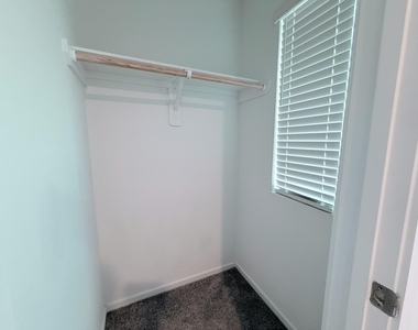 945 Pertuso Lane - Photo Thumbnail 12