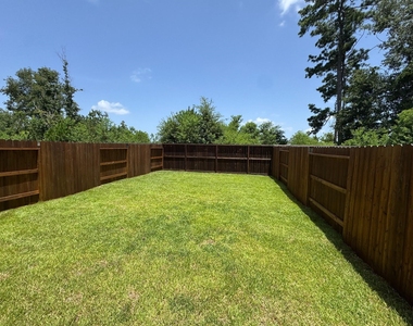945 Pertuso Lane - Photo Thumbnail 13