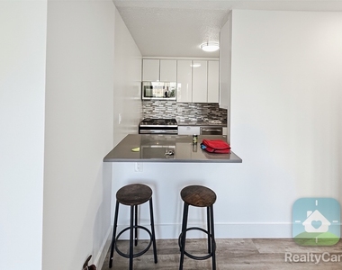 490 2nd Avenue - Photo Thumbnail 3