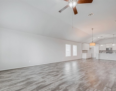 31118 Gulf Cypress Lane - Photo Thumbnail 6