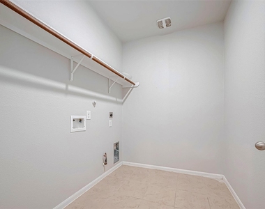 31118 Gulf Cypress Lane - Photo Thumbnail 16