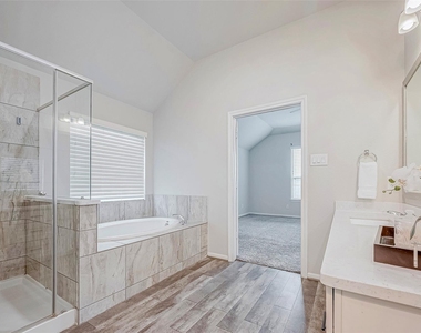 31118 Gulf Cypress Lane - Photo Thumbnail 3