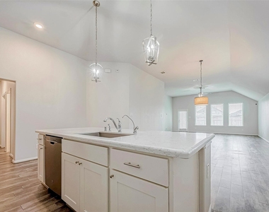 31118 Gulf Cypress Lane - Photo Thumbnail 4