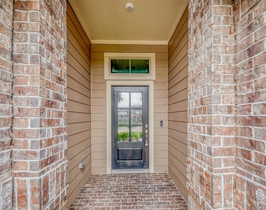 31118 Gulf Cypress Lane - Photo Thumbnail 7