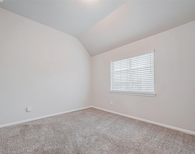 31118 Gulf Cypress Lane - Photo Thumbnail 21