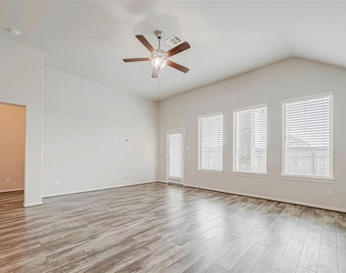 31118 Gulf Cypress Lane - Photo Thumbnail 11