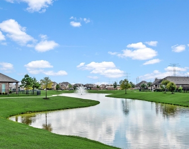 9338 Taylor Cliff Lane - Photo Thumbnail 6