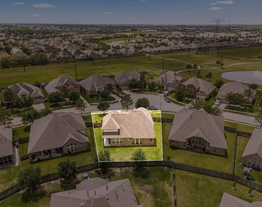 9338 Taylor Cliff Lane - Photo Thumbnail 1