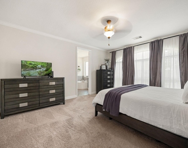 9338 Taylor Cliff Lane - Photo Thumbnail 24