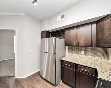 3003 Memorial Court - Photo Thumbnail 10