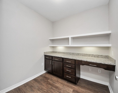 3003 Memorial Court - Photo Thumbnail 5