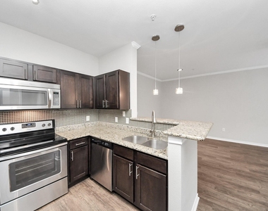 3003 Memorial Court - Photo Thumbnail 11