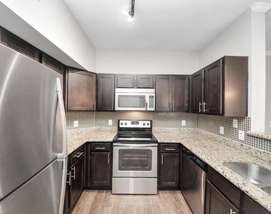 3003 Memorial Court - Photo Thumbnail 12