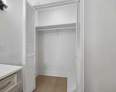 20806 Westgreen Court - Photo Thumbnail 16