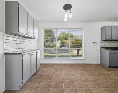 20806 Westgreen Court - Photo Thumbnail 9
