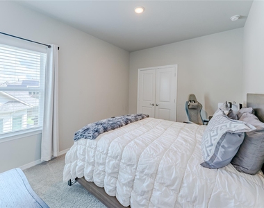13806 Llano Basin Court - Photo Thumbnail 21