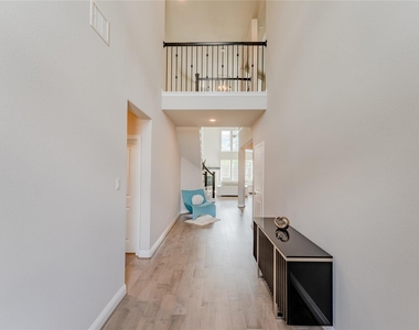 13806 Llano Basin Court - Photo Thumbnail 6
