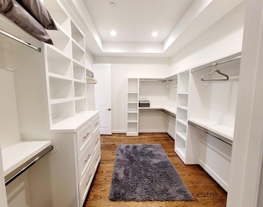 710 Delano Street - Photo Thumbnail 8