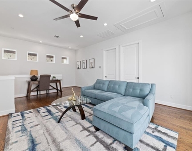 710 Delano Street - Photo Thumbnail 21