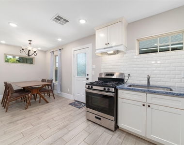 6720 Cathcart Drive - Photo Thumbnail 6