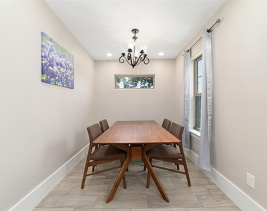 6720 Cathcart Drive - Photo Thumbnail 3
