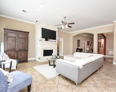 6308 Silver Thistle Lane - Photo Thumbnail 8