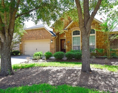 6308 Silver Thistle Lane - Photo Thumbnail 2