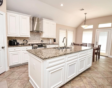 6308 Silver Thistle Lane - Photo Thumbnail 12