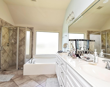 6308 Silver Thistle Lane - Photo Thumbnail 18