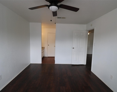 12659 Ashford Meadow Drive - Photo Thumbnail 7