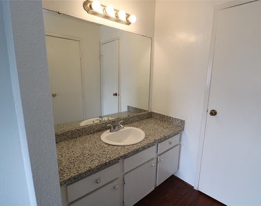 12659 Ashford Meadow Drive - Photo Thumbnail 8