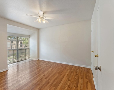 12633 Memorial Drive - Photo Thumbnail 20