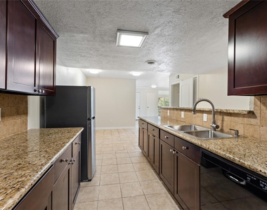 12633 Memorial Drive - Photo Thumbnail 16