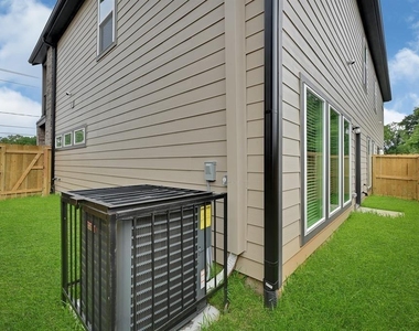 4675 Bellfort Street - Photo Thumbnail 12