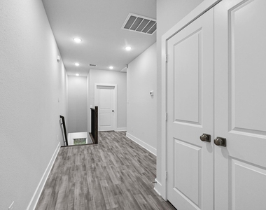 4675 Bellfort Street - Photo Thumbnail 2