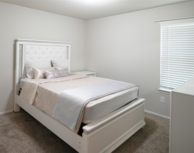 5630 Havenwood Creek Court - Photo Thumbnail 13