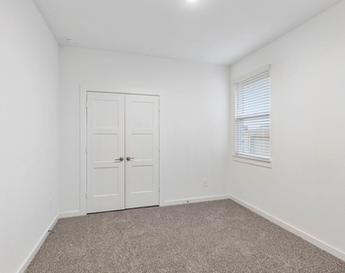 1589 Oakdale Crest Road - Photo Thumbnail 27
