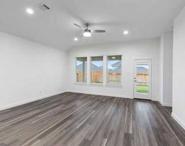 1589 Oakdale Crest Road - Photo Thumbnail 14
