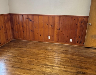 216 Schilling Street - Photo Thumbnail 6