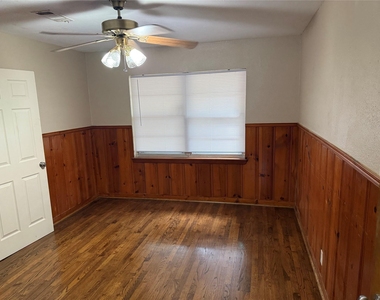 216 Schilling Street - Photo Thumbnail 7