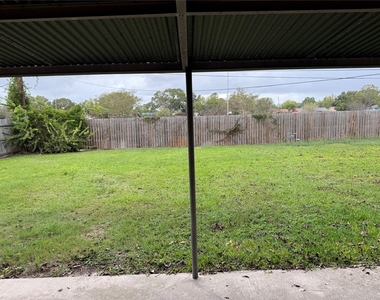 216 Schilling Street - Photo Thumbnail 12