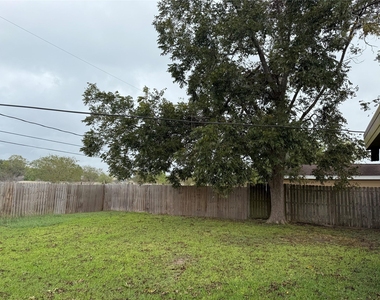 216 Schilling Street - Photo Thumbnail 13